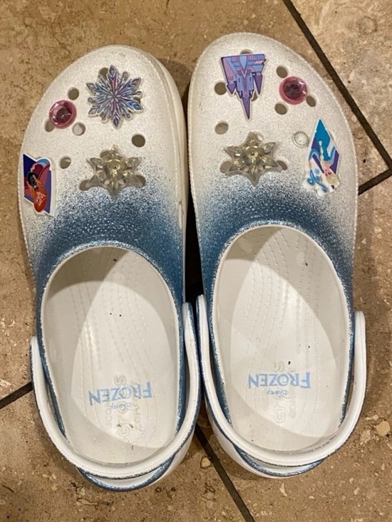 CROCS Shoes - CROCS Women Sparkle Gradient Clogs - White & Blue with Frozen Charms Disney